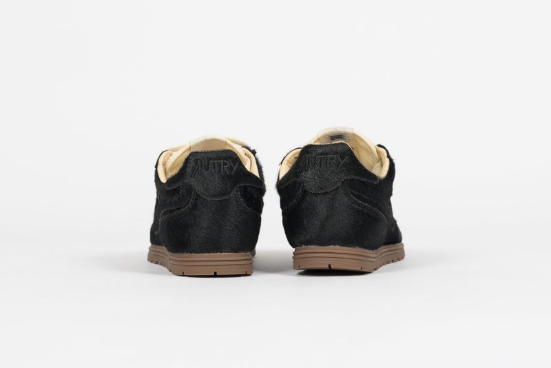 【関税&送料込】Autry Black Windspin Sneakers In Pony Hair AUTRY Black Windspin sneakers in pony hair – Lord & Taylor